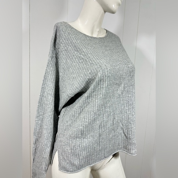 NWT Stars Above Womens Gray Long Sleeve Knit Sweater Size Small - Picture 2 of 8